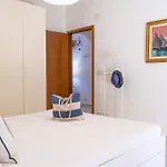 Bluemary Apartman *