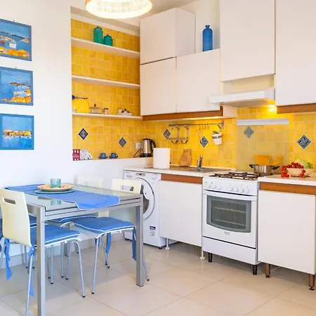 Bluemary Apartamento Giardini Naxos